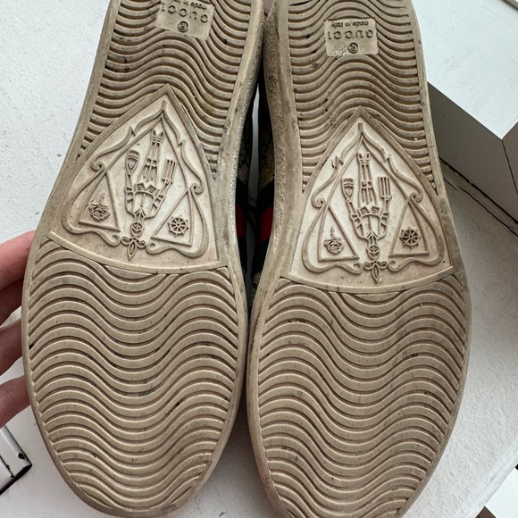 GUCCI WOMEN'S ACE GG SUPREME SNEAKER WITH BEES - Size 7.5 - Picture 4 of 9